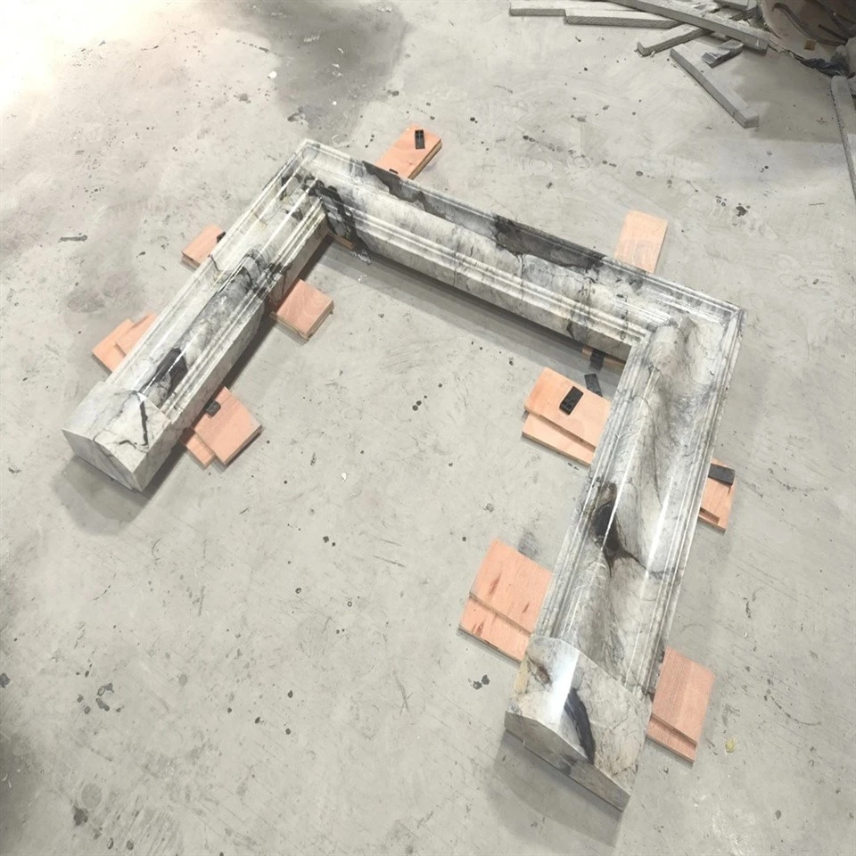 Calacatta Iron White Marble Indoor Fireplace suppliers